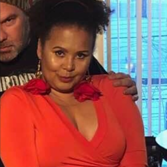 Meet your Posher, Robin l. - Picture 1 of 2